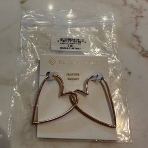 COPY - Kendra Scott Ansley Hoop heart earrings in Rose Gold 1.75" long